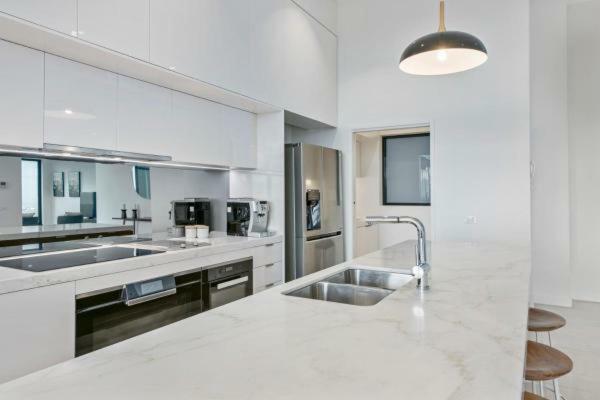 Experience Platinum Hotel Apartments Melbourne Exterior foto